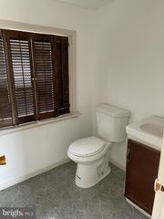 5665 HULMEVILLE RD, Bensalem, PA 19020