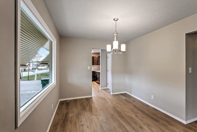 1305 S Bowdish Rd, Spokane Valley, WA 99212