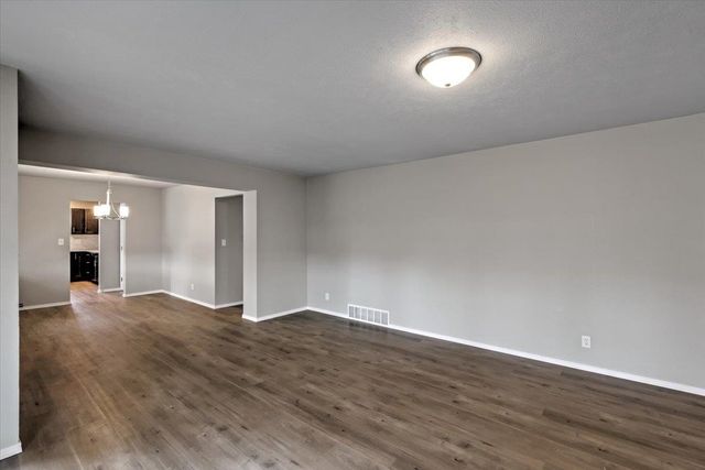 1305 S Bowdish Rd, Spokane Valley, WA 99212