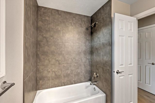 1305 S Bowdish Rd, Spokane Valley, WA 99212