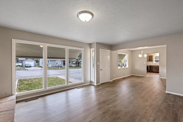 1305 S Bowdish Rd, Spokane Valley, WA 99212