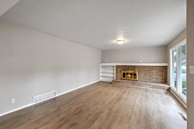 1305 S Bowdish Rd, Spokane Valley, WA 99212