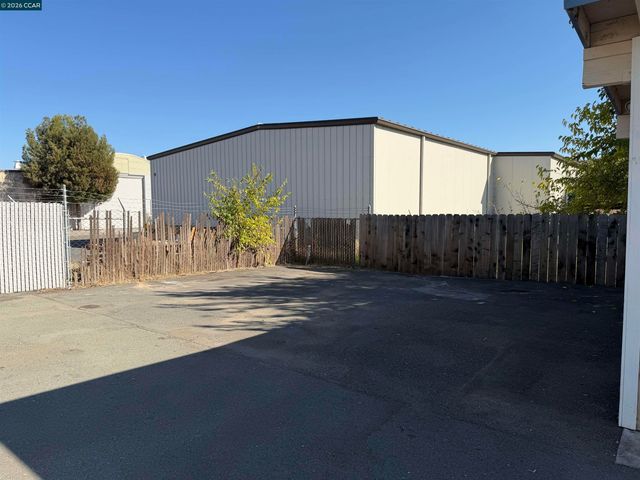 251 Arthur Rd, Martinez, CA 94553