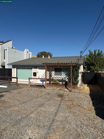251 Arthur Rd, Martinez, CA 94553