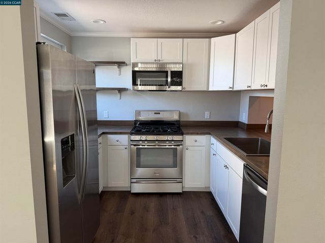 251 Arthur Rd, Martinez, CA 94553