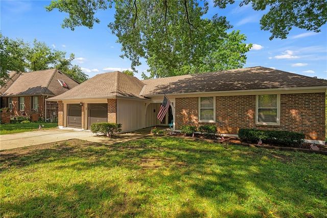 10450 College Avenue, Kansas City, MO 64137