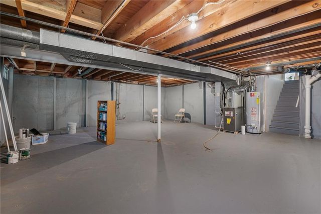 10450 College Avenue, Kansas City, MO 64137