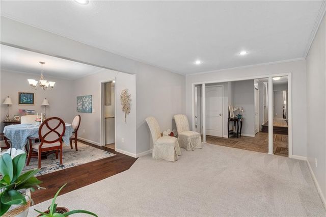 10450 College Avenue, Kansas City, MO 64137
