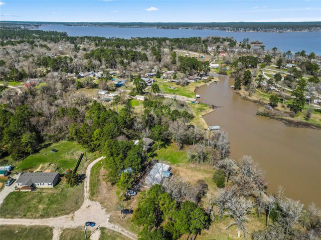 375 Lonesome Dove Trail, Trinity, TX 75862