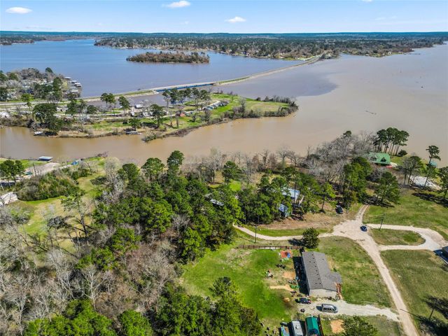 375 Lonesome Dove Trail, Trinity, TX 75862