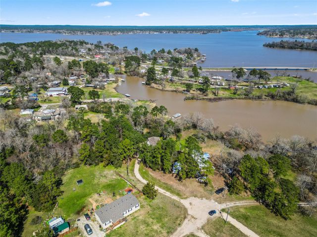 375 Lonesome Dove Trail, Trinity, TX 75862