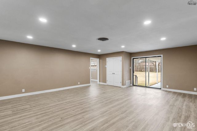 1611 SINGLETON AVENUE, Wichita Falls, TX 76302