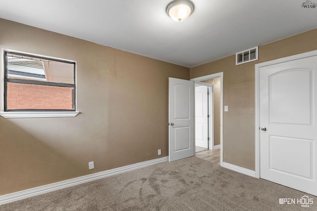 1611 SINGLETON AVENUE, Wichita Falls, TX 76302