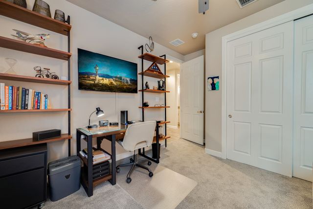 6044 Redondo Sierra Vista NE, Rio Rancho, NM 87144