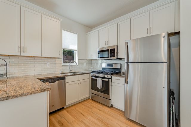 6044 Redondo Sierra Vista NE, Rio Rancho, NM 87144