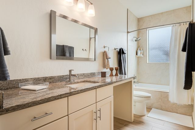 6044 Redondo Sierra Vista NE, Rio Rancho, NM 87144