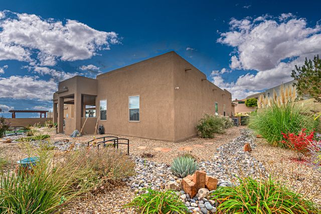 6044 Redondo Sierra Vista NE, Rio Rancho, NM 87144
