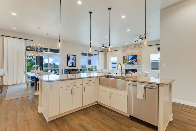 6044 Redondo Sierra Vista NE, Rio Rancho, NM 87144