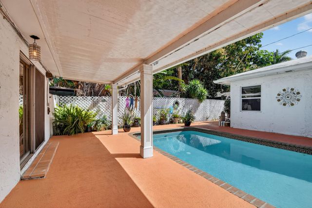 328 Monroe Drive, West Palm Beach, FL 33405
