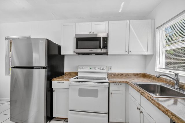328 Monroe Drive, West Palm Beach, FL 33405