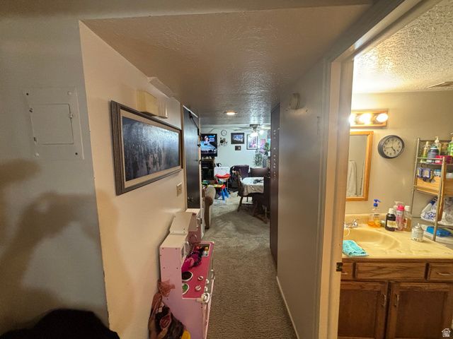 1146 S 1000 E, Clearfield, UT 84015