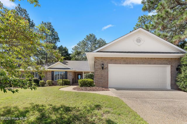 103 Steeplechase Way, Southern Pines, NC 28387