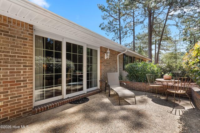 103 Steeplechase Way, Southern Pines, NC 28387