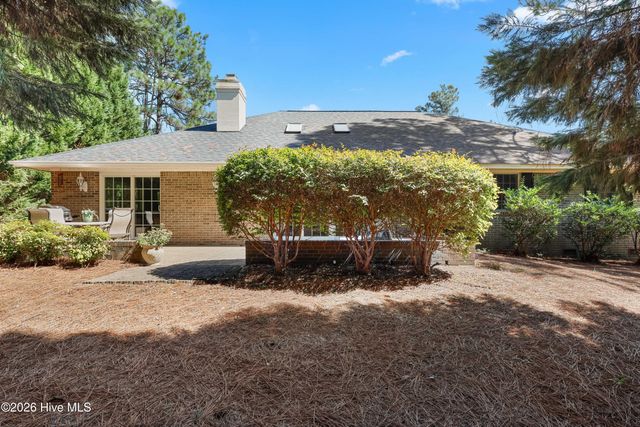 103 Steeplechase Way, Southern Pines, NC 28387