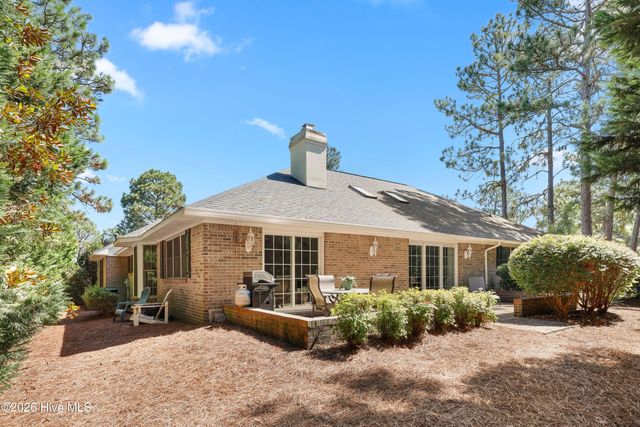 103 Steeplechase Way, Southern Pines, NC 28387
