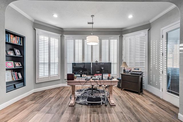 2509 Briaroaks Dr, Midland, TX 79707