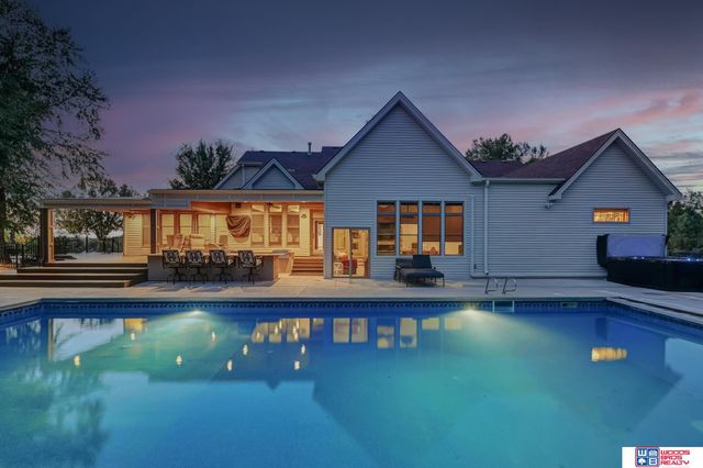 5501 Aaron Circle, Lincoln, NE 68516