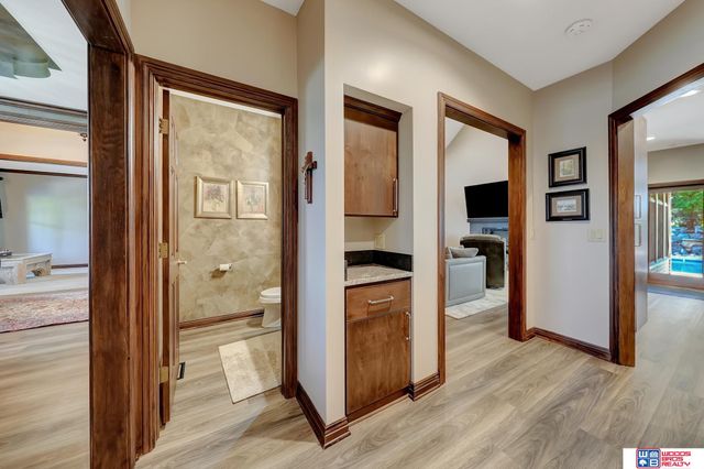 5501 Aaron Circle, Lincoln, NE 68516