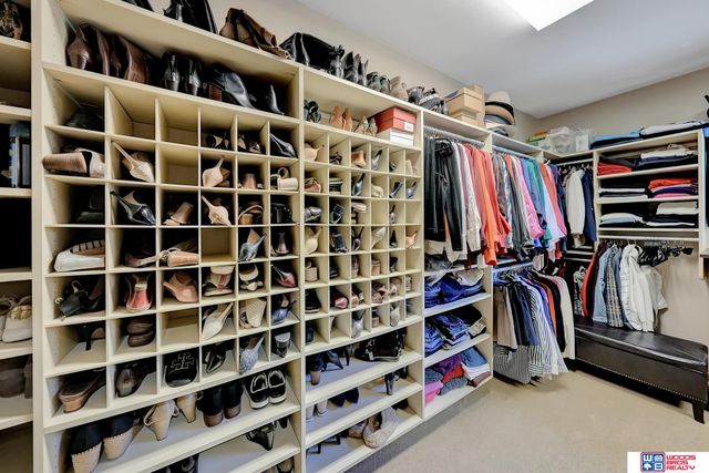 5501 Aaron Circle, Lincoln, NE 68516