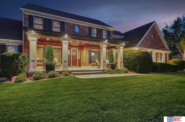 5501 Aaron Circle, Lincoln, NE 68516