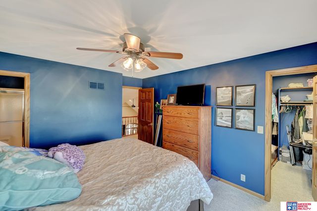 5501 Aaron Circle, Lincoln, NE 68516