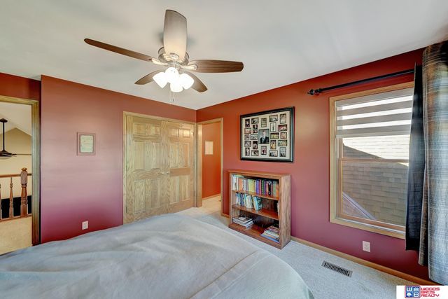 5501 Aaron Circle, Lincoln, NE 68516