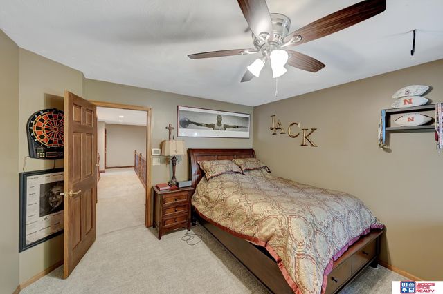 5501 Aaron Circle, Lincoln, NE 68516