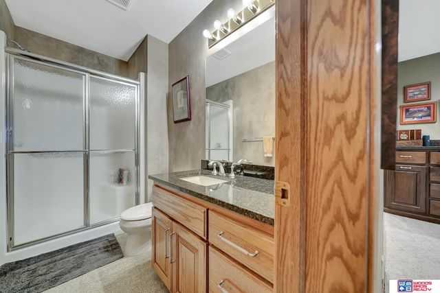 5501 Aaron Circle, Lincoln, NE 68516