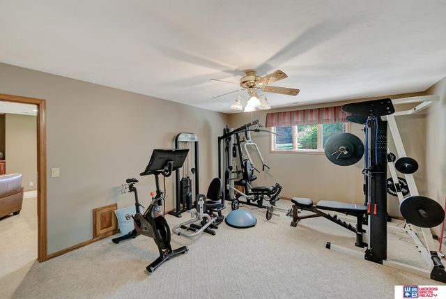 5501 Aaron Circle, Lincoln, NE 68516