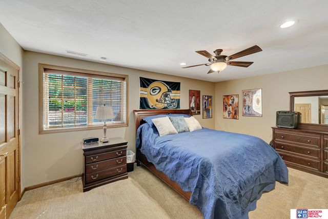 5501 Aaron Circle, Lincoln, NE 68516