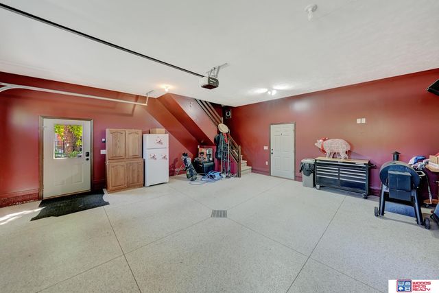 5501 Aaron Circle, Lincoln, NE 68516