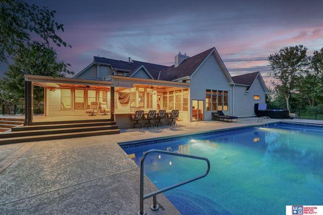 5501 Aaron Circle, Lincoln, NE 68516