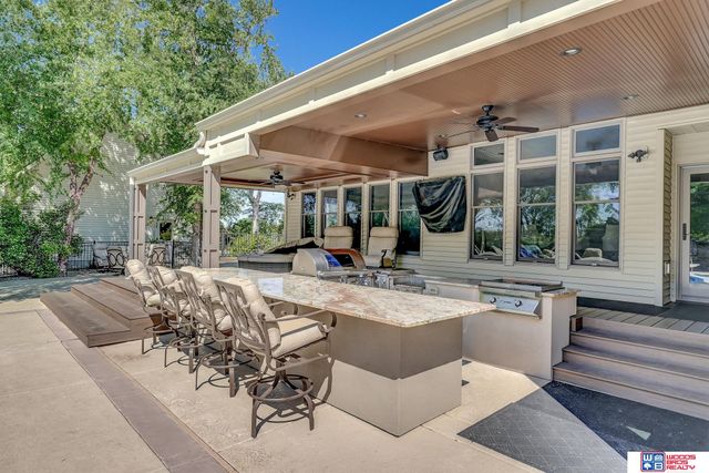 5501 Aaron Circle, Lincoln, NE 68516