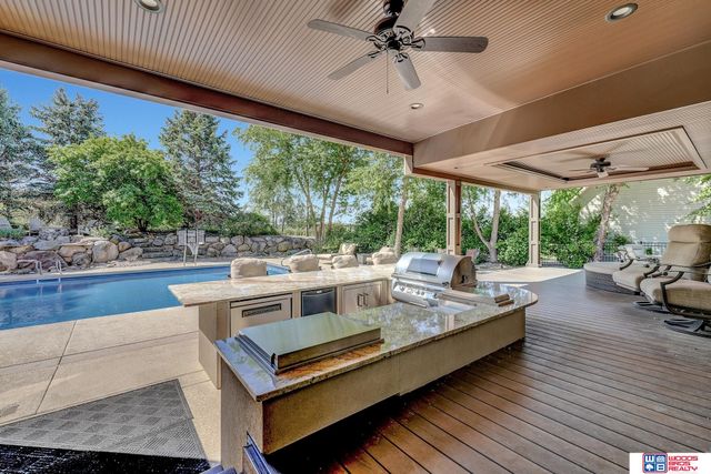 5501 Aaron Circle, Lincoln, NE 68516