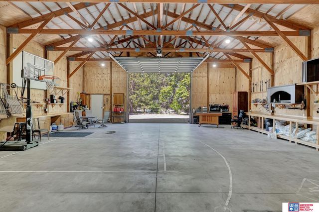 5501 Aaron Circle, Lincoln, NE 68516