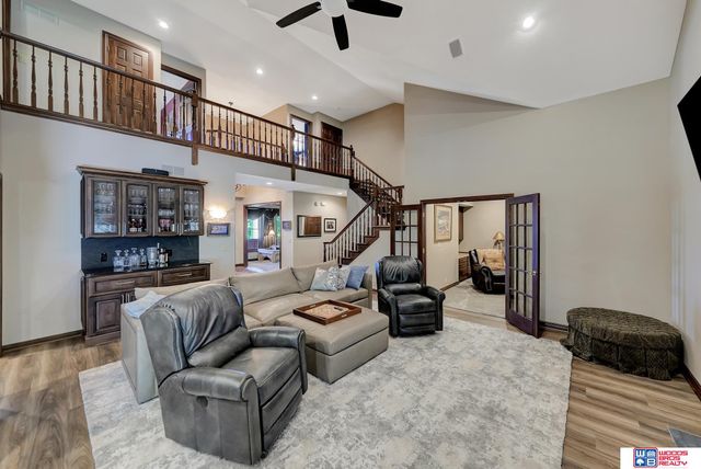 5501 Aaron Circle, Lincoln, NE 68516