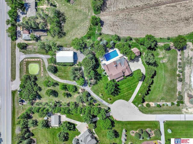 5501 Aaron Circle, Lincoln, NE 68516