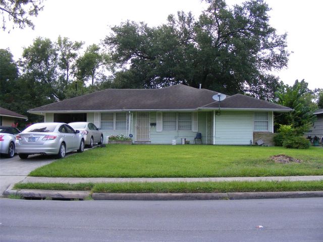 5751 Bellfort Street, Houston, TX 77033