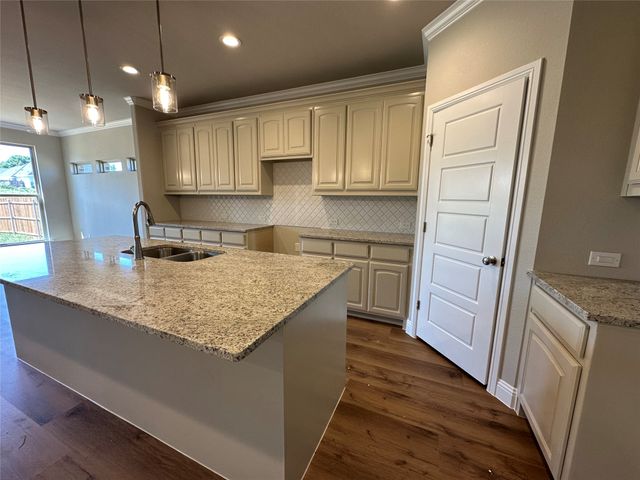 2009 Belle Lagos Ln, Cleburne, TX 76033