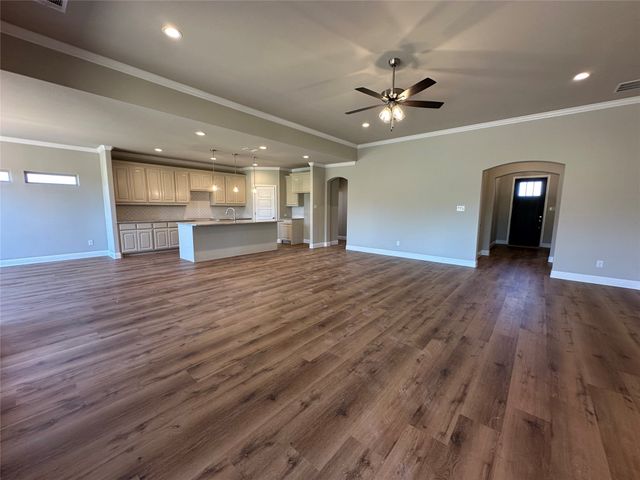 2009 Belle Lagos Ln, Cleburne, TX 76033